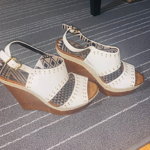 Jessica Simpson Wedges - Picture 3 of 4